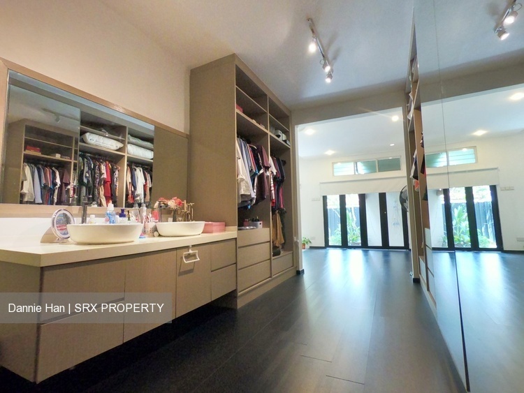 Toh Estate (D17), Terrace #205309261